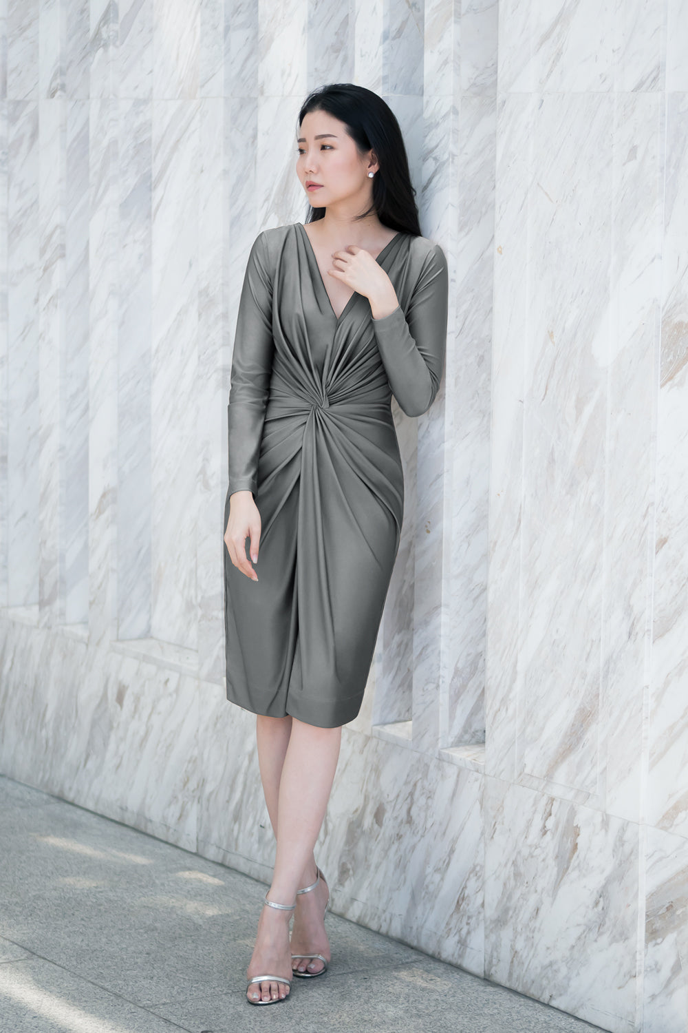 model in dark gray long sleeve v neck spandex bridesmaid dress